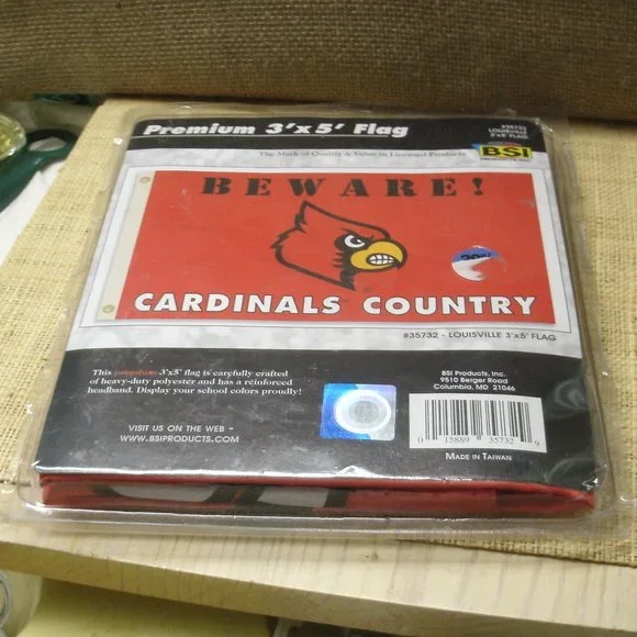 Cardinals 3x5 University of Louisville College Flag - Picture 4 of 9